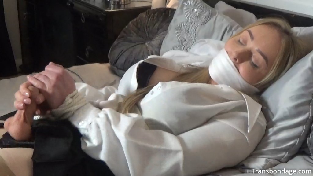 Cece Stone - I Need to Cum - The Video 3