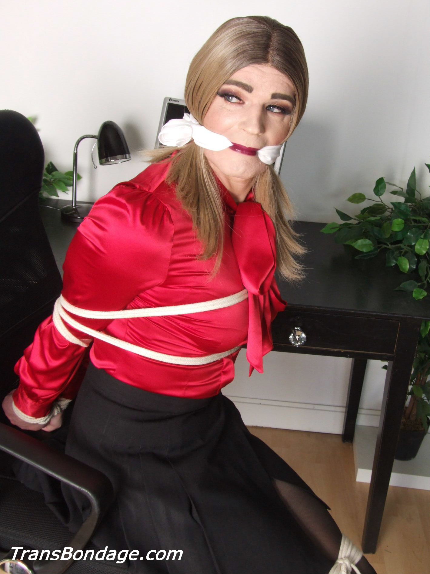 Jess Harper - Surprised Secretary 2